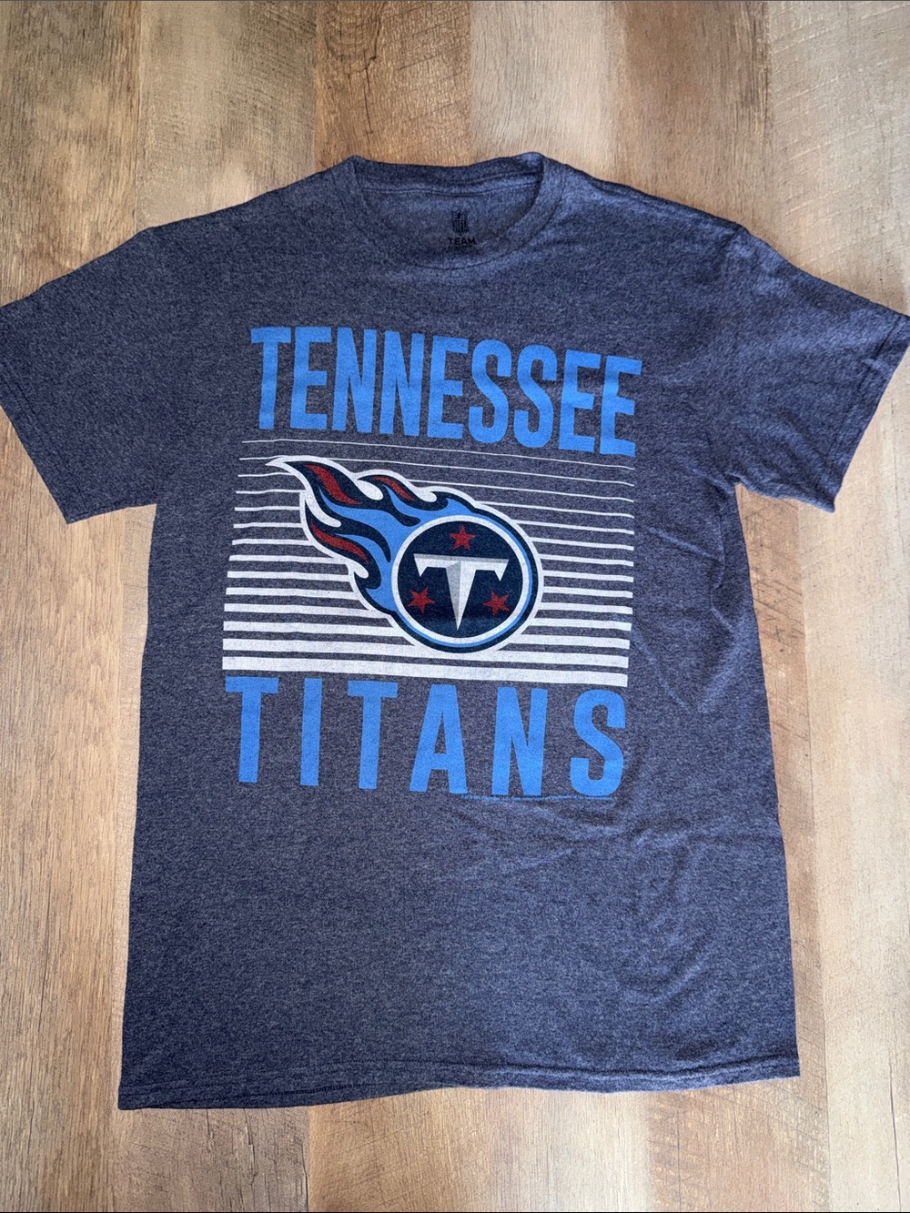 NFL Tennessee titans graphic t women’s small